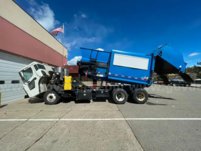 Looking for a reliable and efficient garbage truck? The 2017 Mack LR 613 is your perfect match!

📍Location: Durango, Colorado
⏲️Ending: 4/29
 
 Let's keep our communities clean and green together. Click here to place your bid today ♻️ hubs.ly/Q03jTd4m0