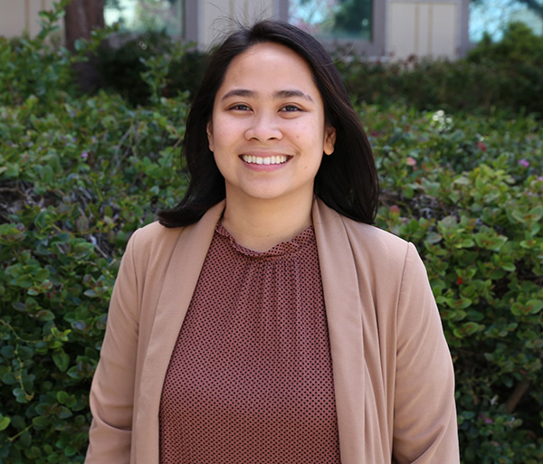 Herdeline Ardoña has been selected by the American Chemical Society to present her research on polymeric materials that can control or monitor the activity of heart cells at the Early Investigator (EI) Symposium in August in Washington, D.C.👍 tinyurl.com/46mpf4nd