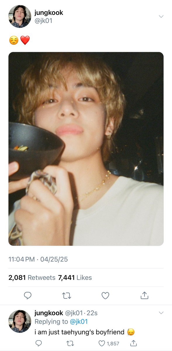 scnerie's tweet photo. just taehyung’s boyfriend 🙂‍↕️ https://t.co/lX46HYJQLw