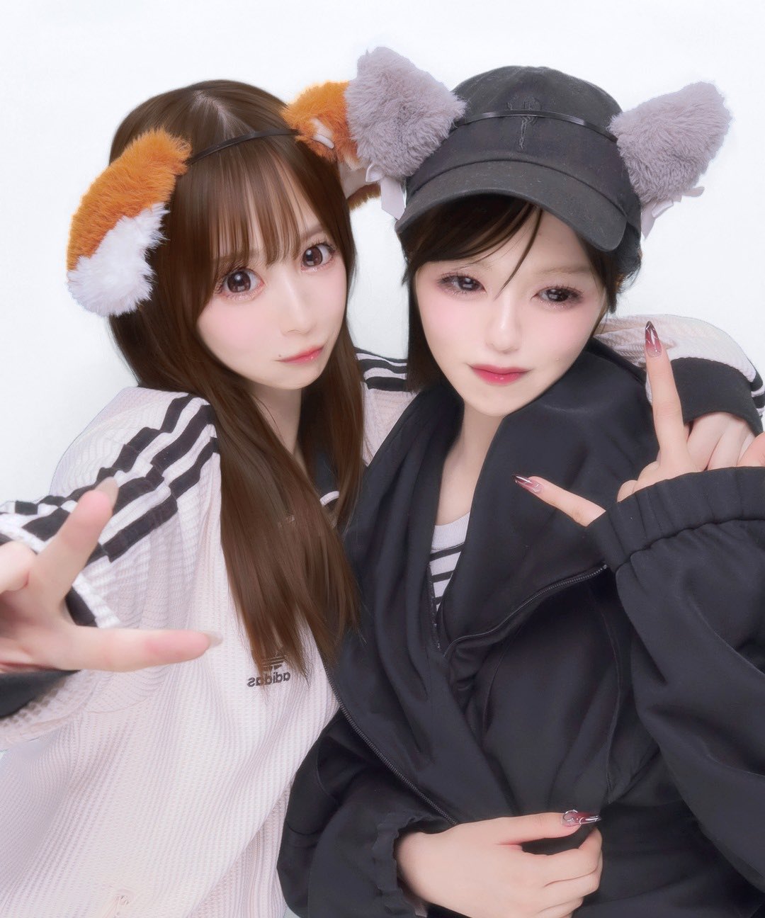 朝倉あいさん 及ば キャラクターデザイン ポーチ 水色 NEO JAPONISM