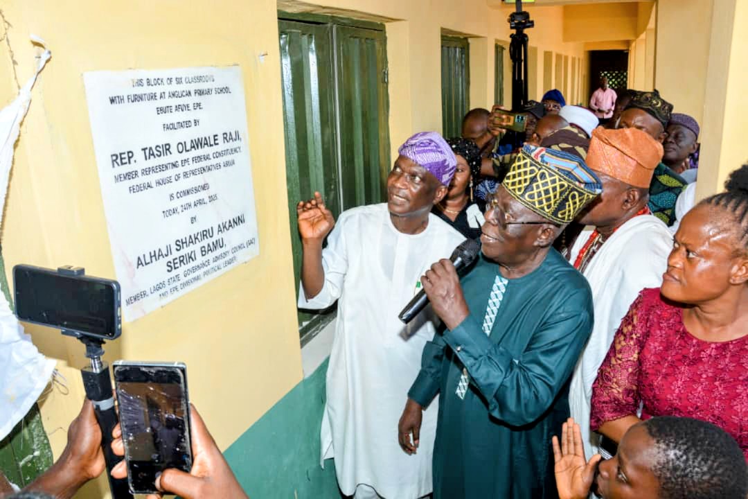 In a significant step toward enhancing the quality of basic education in Lagos State, some newly constructed furnished classroom blocks have been officially handed over to the State Government. The formal ceremony took place in Epe, on Thursday 24th April, 2025.