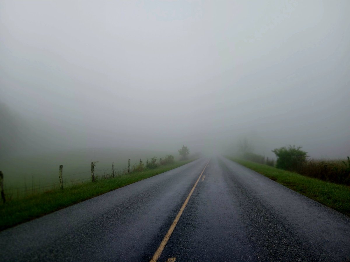 RememberMe_2018's tweet image. Too fast do we travel along some nameless beyond
a road that begins where it ends
Too slow do we see
Is it you or is it me
pushing in vain at life's gale force winds..

SDMcGuire 🎩🖤