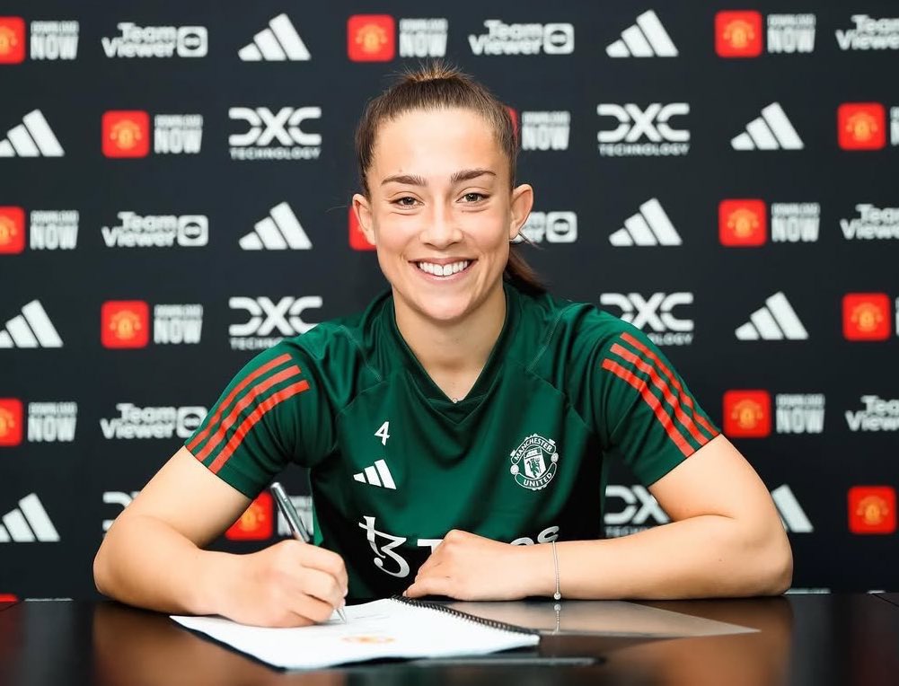 ConnerRoberts_'s tweet photo. Locked in until 2028 already🔒

🏴󠁧󠁢󠁥󠁮󠁧󠁿Maya Le Tissier
🏴󠁧󠁢󠁥󠁮󠁧󠁿Millie Turner
🇨🇦Jayde Riviere
🇺🇸Phallon Tullis-Joyce

Building blocks from the back and all key parts of the squad on and off the pitch. 

United want to win the WSL by 2028, this is a great start in aiming for that.

#MUWomen https://t.co/LQ4OGdU9k1