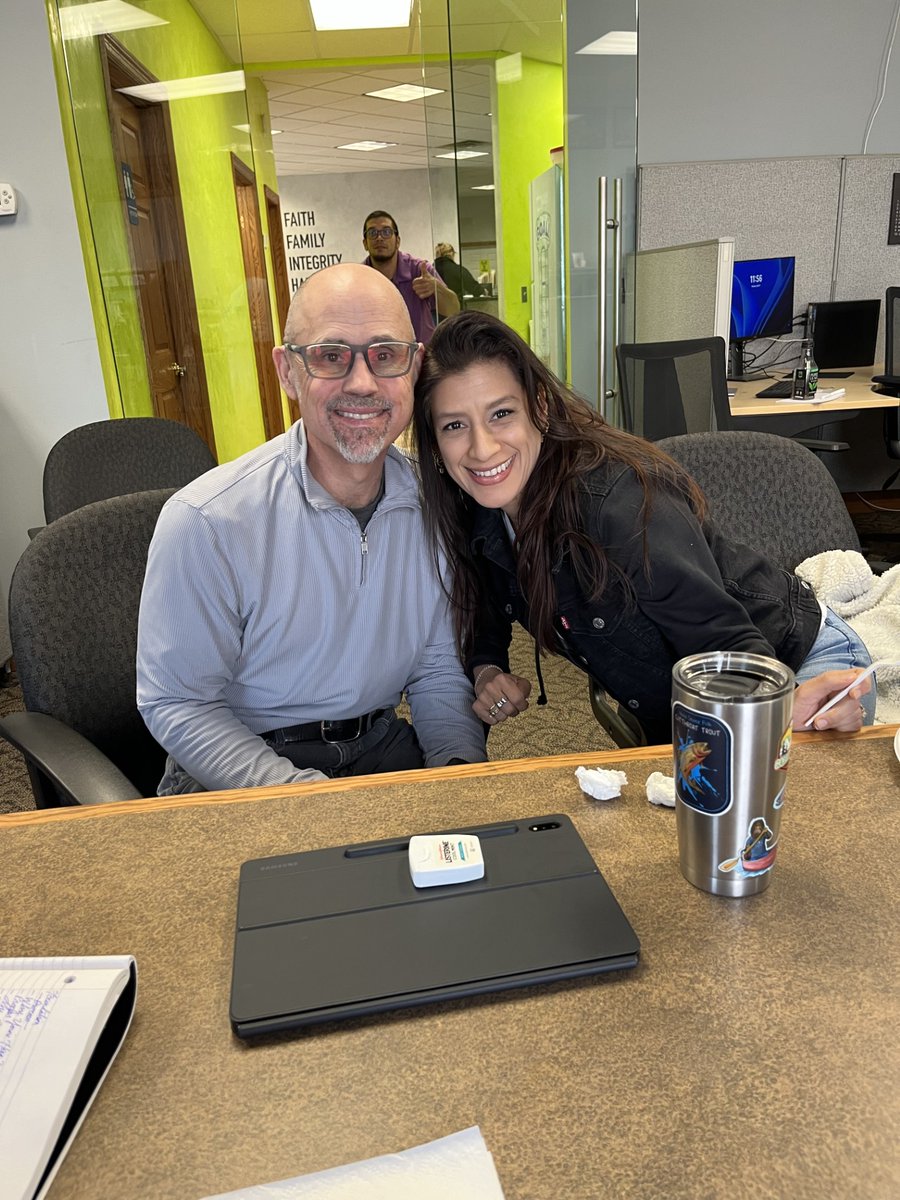 twincityroofs's tweet image. ✨SPRING KICKOFF HIGHLIGHT ✨

What better way to kickoff the spring season than with pizza, cookies, and a fantastic team?

We had a great time planning for the new season, collaborating with departments, and gaining more industry knowledge!

#SpringKickoff