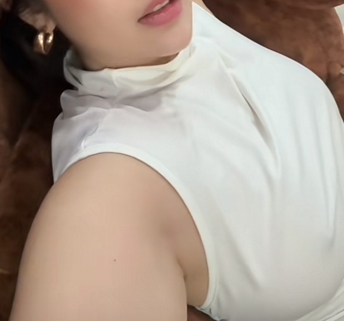 อยากจะหื่นแต่เจอแดดแล้วเพลียเกินไป เปิดแอร์นอนดีกว่า

#คู่แลกไม่แลก