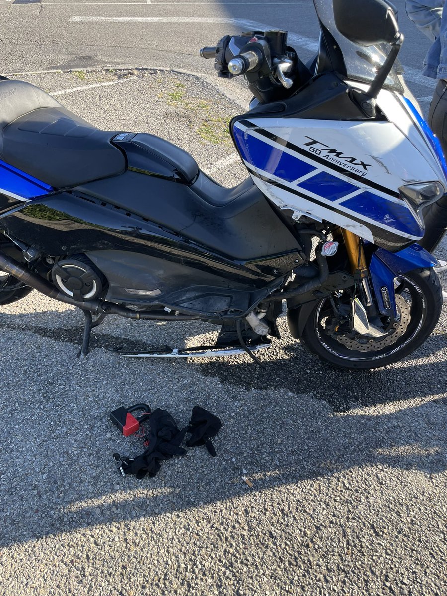 TeskowJuro's tweet photo. Les gars faites attention à vous en moto ça peut aller très vite quand on dépasse 🙏🏻😢 https://t.co/bKaOXvJzbV