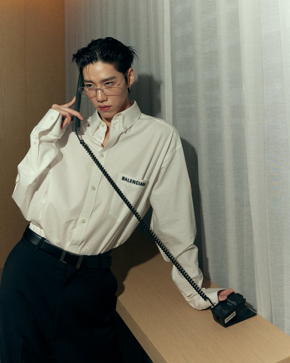 EVENT MODE: ACTIVATED! 🔛 #BALENCIAGASGXPPKRIT

GBA PP KRIT AT BALENCIAGA SG

เผยภาพของ 'พีพี กฤษฏ์' แบรนด์แอมบาสเดอร์คนสำคัญของ Balenciaga ก่อนร่วมงานอีเวนต์ Balenciaga Paragon Store Opening ณ ประเทศสิงคโปร์ โดย พีพี มาในลุคที่ 24 จาก Balenciaga คอลเล็กชั่นฤดูใบไม้ร่วง 2025