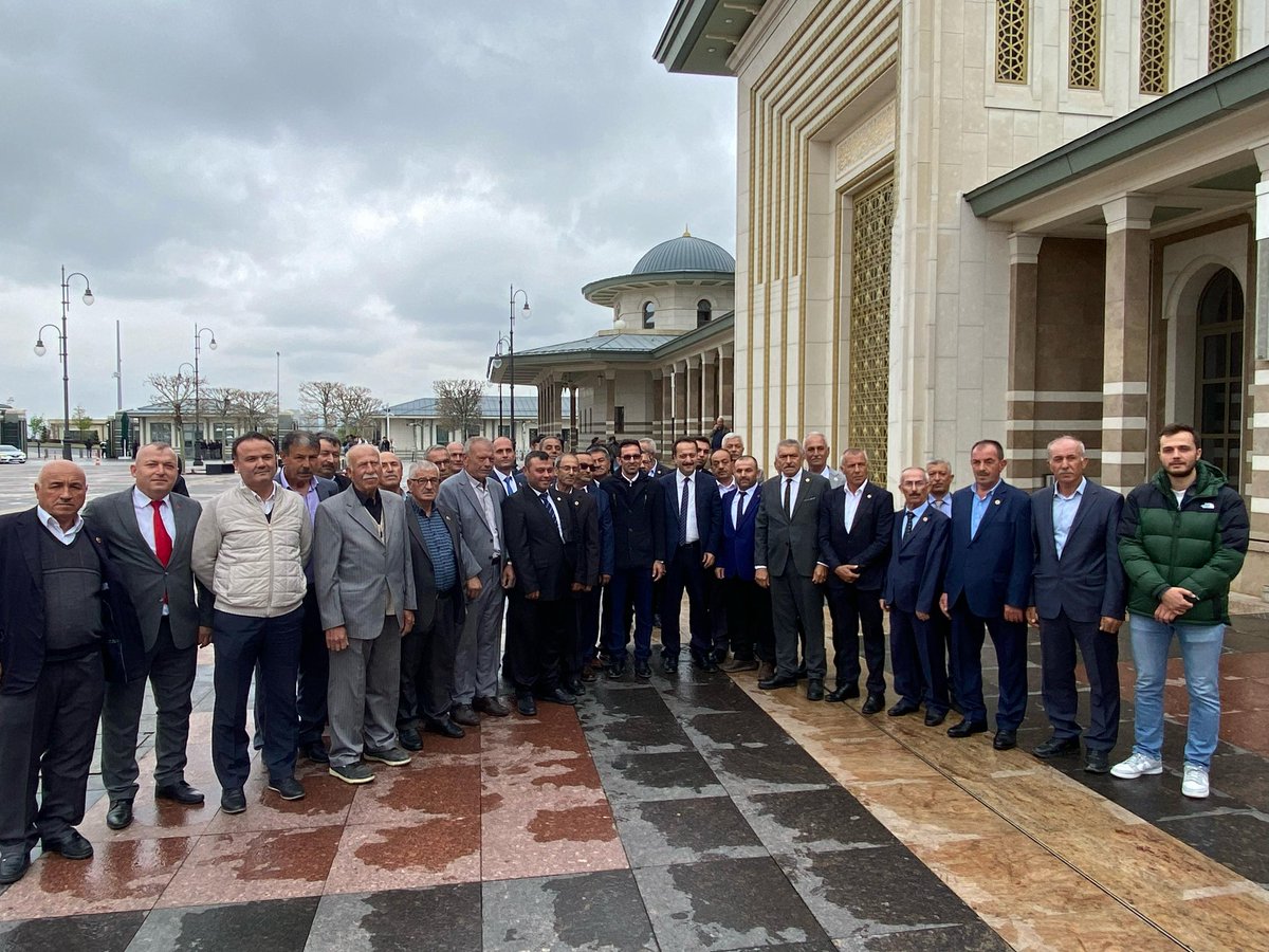 Bu hafta da Gölpazarı ilçemizin kıymetli muhtarılarıyla görüştük.  Hoş gelmişler, sefalar getirmişler..