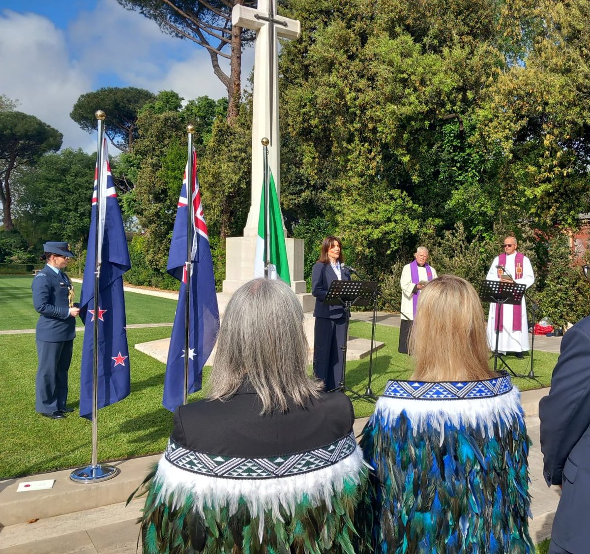 Commemorando l’#AnzacDay2025 a Roma — con profondo rispetto, ho citato le toccanti parole di #Atatürk rivolte alle madri degli #Anzac, un messaggio senza tempo di pace e riconciliazione. Onoriamo tutti i soldati caduti, dalla Turchia, dall’Australia e dalla Nuova Zelanda. 🇹🇷🇦🇺🇳🇿