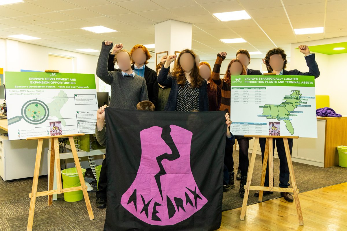 axe_drax's tweet photo. 💥BREAKING💥: We stormed Enviva HQ today demanding an end to forest destruction &amp; toxic pollution.

Enviva &amp; Drax:
🌲 Grind forests into pellets
☠️ Pollute the air with deadly toxins
💰 Profit from poisoning communities
#StopEnviva #AxeDrax https://t.co/uavR55d7qw