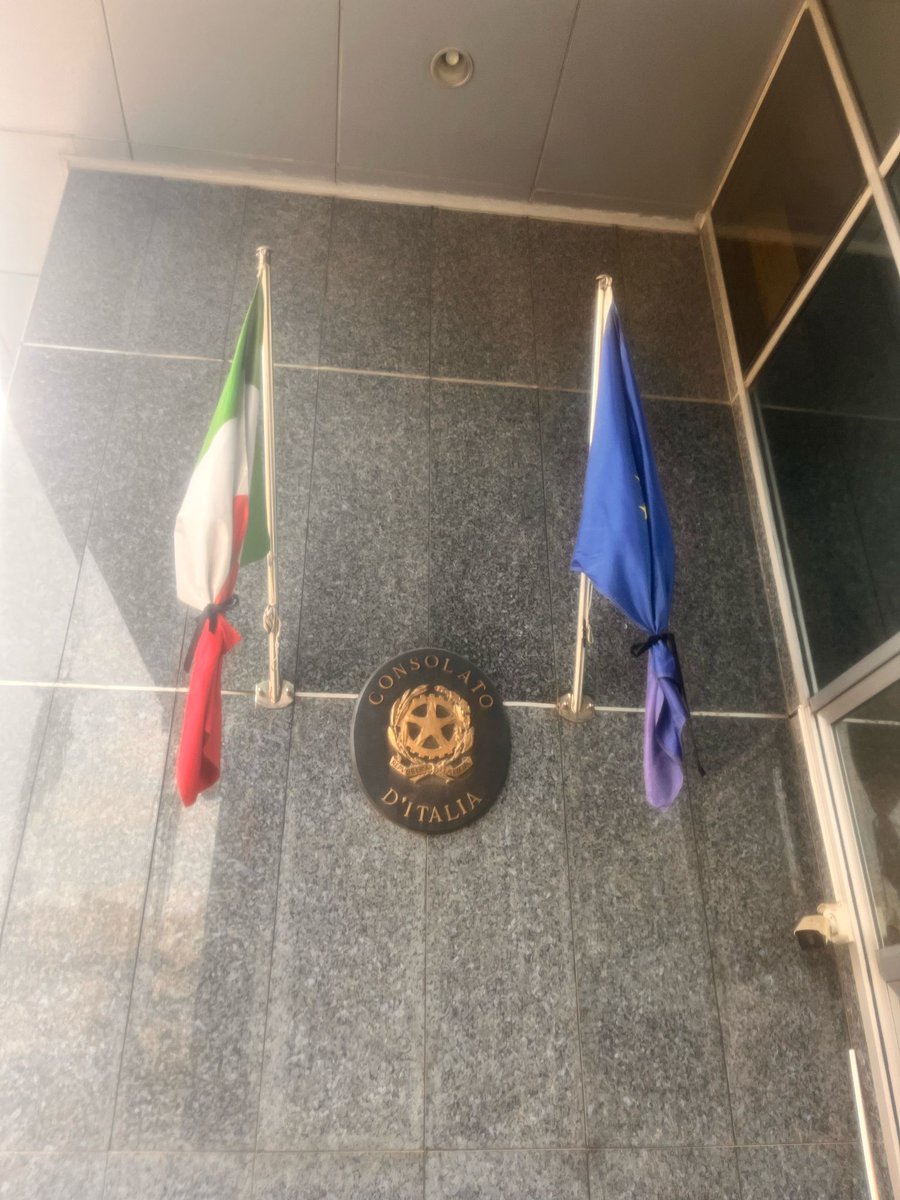 Il Consolato si unisce al cordoglio per la scomparsa del Sommo Pontefice e ha istituito un registro di condoglianze per chi volesse esprimere il proprio cordoglio presso Casa Italia nella giornata di oggi, sabato 26 aprile fino alle ore 15.00 e lunedì 28 aprile