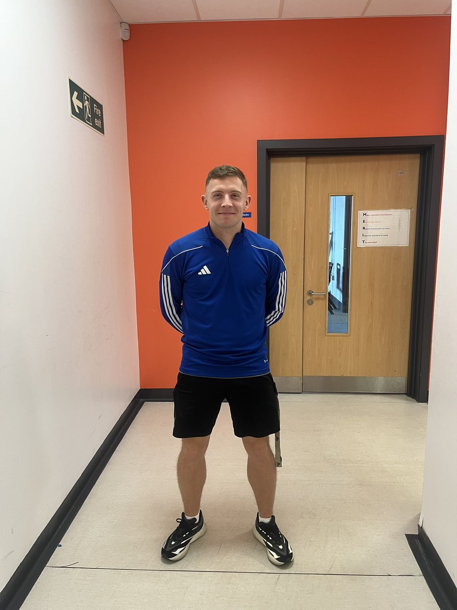 Good luck to our very own Mr Kennedy as he runs the London Marathon on Sunday 🏃🏻👏

Mr Kennedy is competing in the race on behalf of St Andrew’s Hospice and he is so close to his target of £2,000.

We are all wishing you every success 💫 

<a href="/CalderheadHS/">Calderhead HS</a>
<a href="/CalderheadPC/">CHS Parent Council</a>