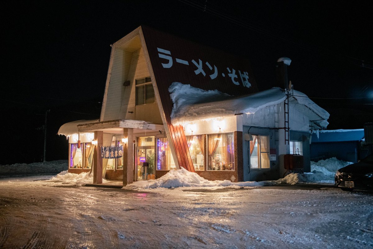 たまたま立ち寄ったドライブイン、70年代のノスタルジックな空気感を独り占めしちゃって心が踊っちゃいましたね