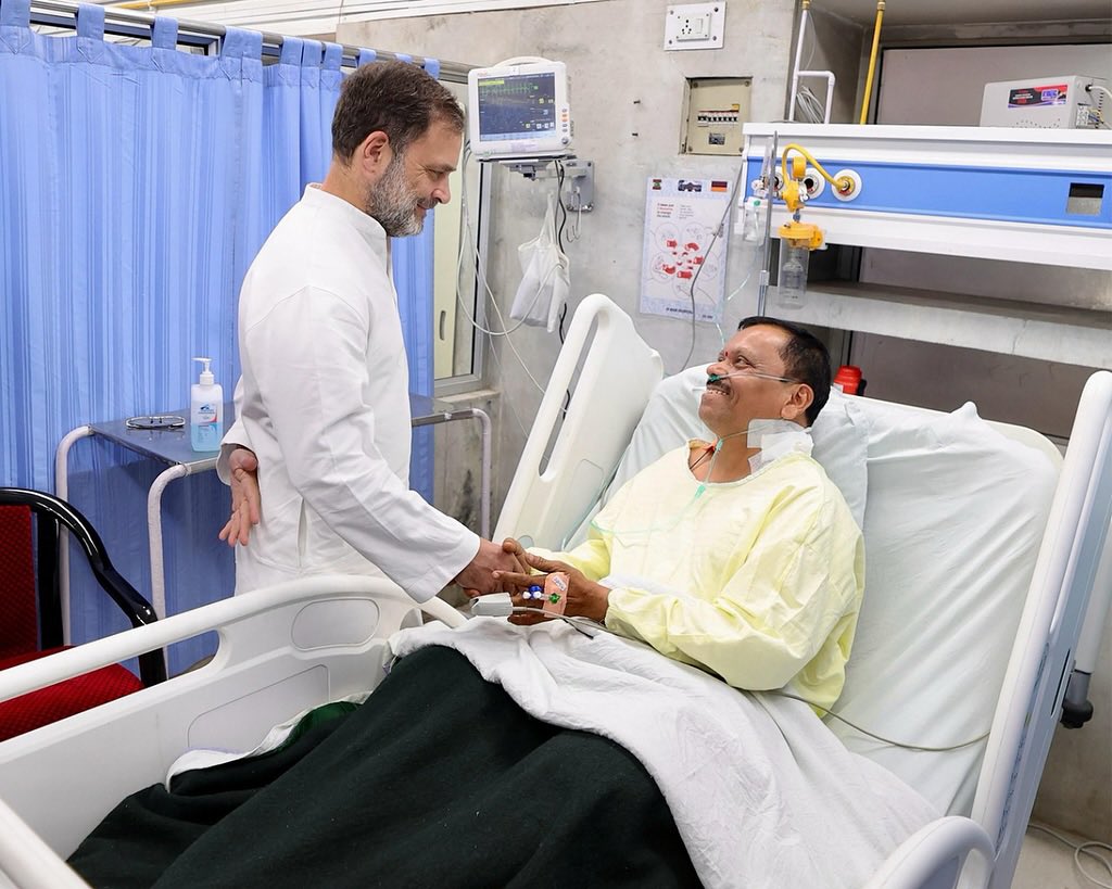 TelanganaBeats's tweet image. After the tragic Pahalgam terror attack, Rahul Gandhi cut short his foreign trip and met the victims. PM Narendra Modi also had cut short his foreign trip and met Nitish Kumar for Bihar election campaign