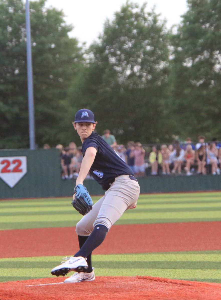 2027 1B/RHP Whit Davis(Jackson Academy)

Big time outing by Davis tonight as he throws a CGSO allowing just two hits in a 12-0 Raider win over Jackson Prep!

Whit consistently worked in the 85-87 MPH range and continues to develop into a really good looking two-way prospect.