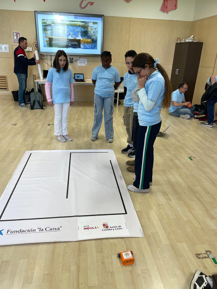 Disfrutando de la final de robótica Steam Talent Kids
#stemPEOPLE
<a href="/CompDigEdu_SA/">Competencia Digital Educativa Salamanca</a> 
<a href="/cfiesalamanca/">CFIE SALAMANCA</a>