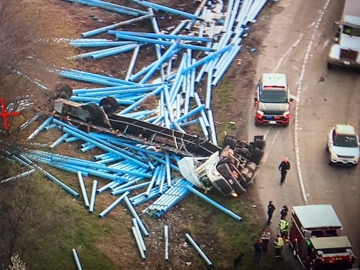 #LongGrove - big mess on NB Rt 53 exit to WB Lake-Cook Rd. A truck hauling plastic pipes rolled over, pipes are scattered all over the grass. Traffic is still getting by on the ramp, but expect it to be much slower than normal.