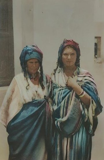 Two friends, Fatima and Amida - Libya 1920.

#LibyanTales #Libya #ليبيا