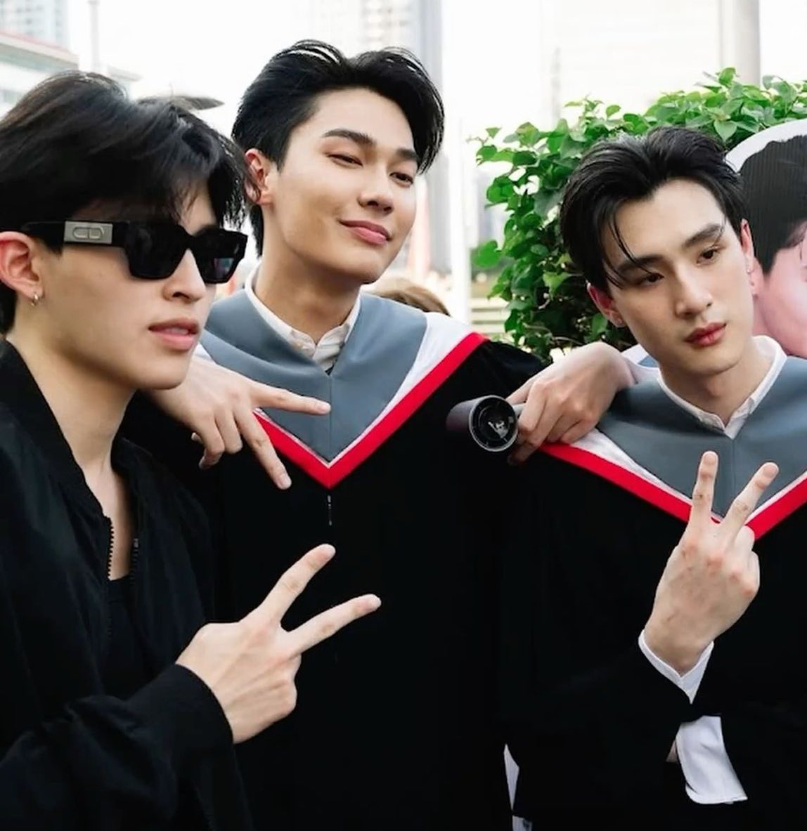 butterrink's tweet image. นี่นะคะ หัวหน้าด้อมดิวธีร์ของแท้ 

#ppnaravit @ppnaravit