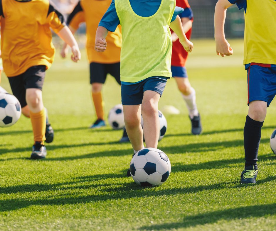 🏅🎓 ¡Conviértete en Técnico Deportivo en Fútbol! En Formación, Deporte y Empleo ofrecemos cursos oficiales con formación teórica y práctica en Madrid y Vigo. ¡Solicita información y empieza tu carrera en el fútbol! #FormaciónDeportiva #TécnicoDeportivo #Fútbol