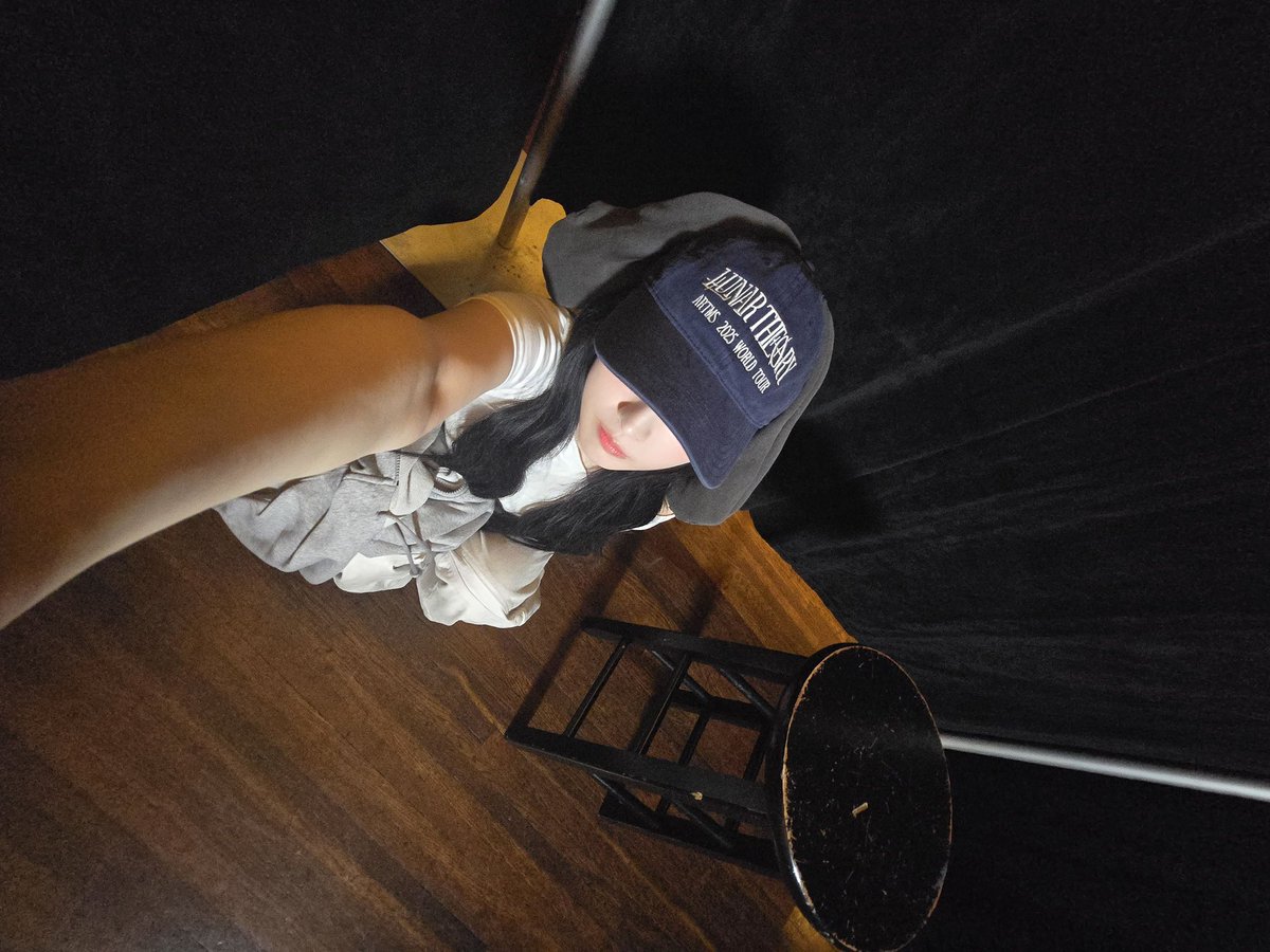 from haseul

i tried to take a gen z shot and failed