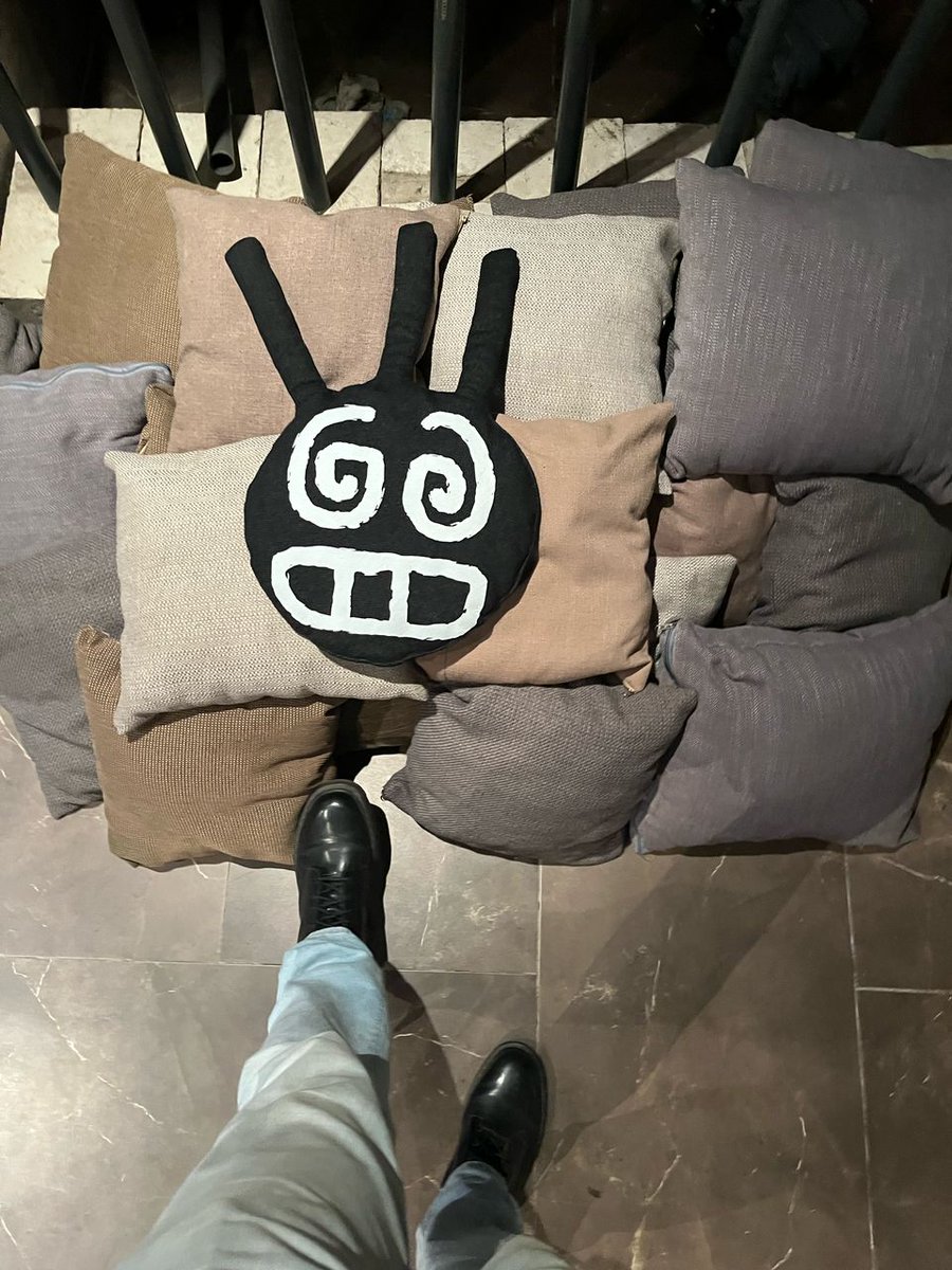 biz_nsakie's tweet photo. Upcycled, unforgettable, and unbelievably huggable.
Who wants a plushy?
#HoldOn #creativecolorcells https://t.co/1Mbai8QMA8