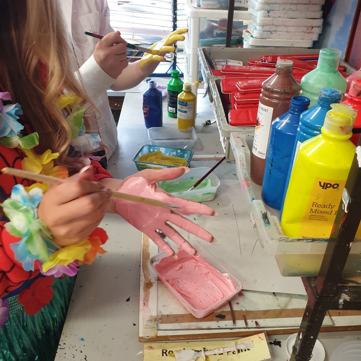 Blairgowrie HS Art (@blairgowrieart) on Twitter photo Good luck to all our S6 leavers today. For their last Art experience <a href="/BHS/">Brunno Henrique</a> they created a giant signed hand print canvas to celebrate being the awesome class of 2025! Have a brilliant future and see you all at Prom! <a href="/BlairgowrieHS/">Blairgowrie HS</a> Good luck to all our S6 leavers today. For their last Art experience <a href="/BHS/">Brunno Henrique</a> they created a giant signed hand print canvas to celebrate being the awesome class of 2025! Have a brilliant future and see you all at Prom! <a href="/BlairgowrieHS/">Blairgowrie HS</a>