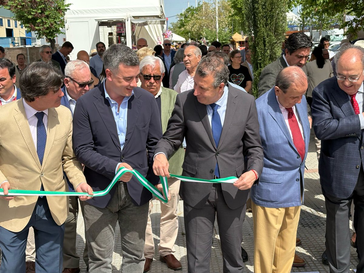 🎡 ¡Hoy empieza la Feria Agroganadera de Los Palacios! Sabores, tradición y orgullo local.
Se ha celebrado la inauguración oficial con el presidente de la Diputación de Sevilla y vicepresidente de Prodetur ¡Ven a saborear la provincia! #SaboresDeLaProvinciaDeSevilla