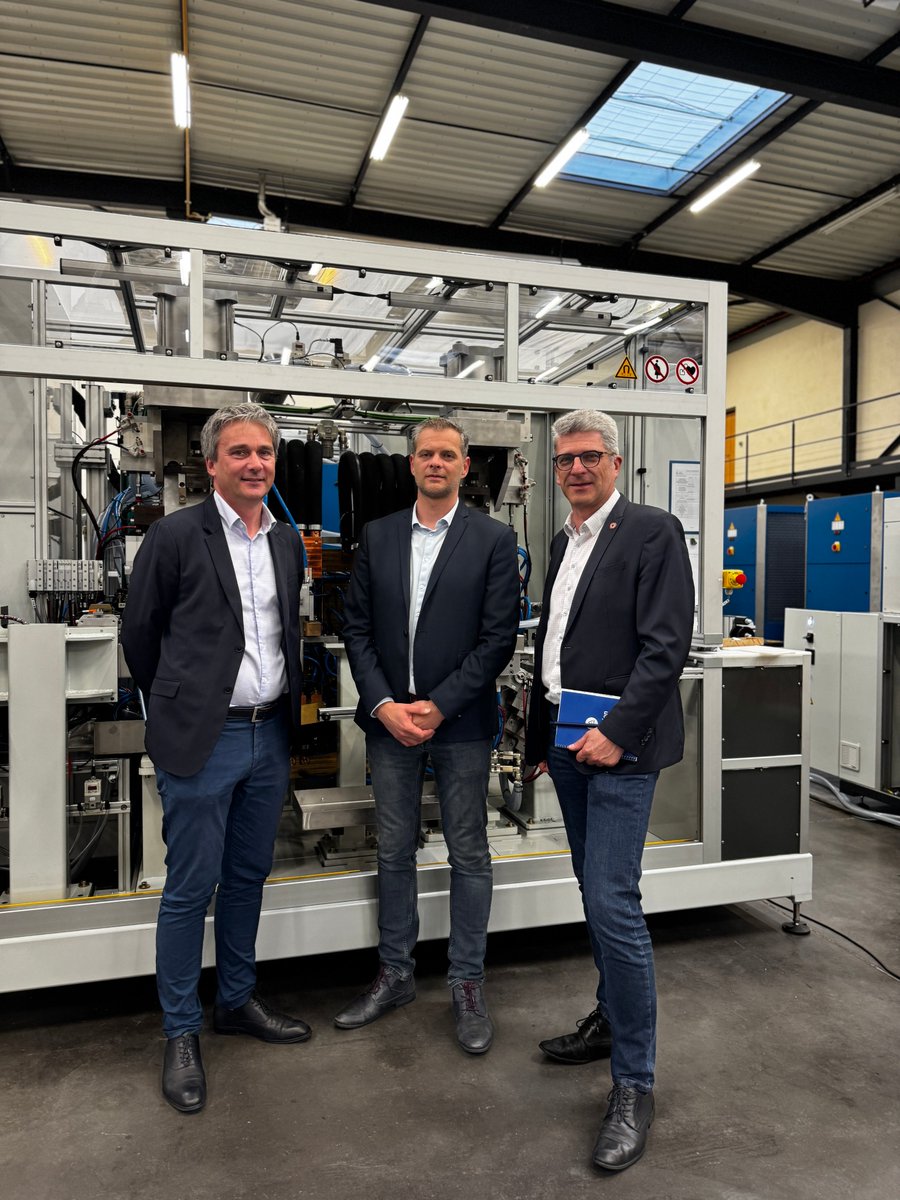 ChGeourjon's tweet image. [#PackRelocalisation] J’ai représenté le Président de Région,  @Pannekouckefabr, ainsi que @PernodStephanie, 1ère vice-présidente en charge notamment de l’économie et de la relocalisation, lors de la visite de #TECHNAX : une entreprise soutenue par la Région @auvergnerhalpes dans…