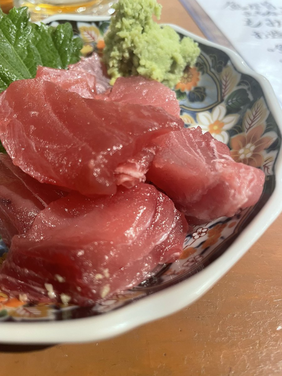 Its_namami_'s tweet photo. 今週は授業参観、懇談会を無事に終えることができました〜　マグロと瓶ビールで日常に彩りを　乾杯〜
#授業参観
#懇談会
#小学校
#先生
#マグロ
#彩り https://t.co/tSwHVeNvON