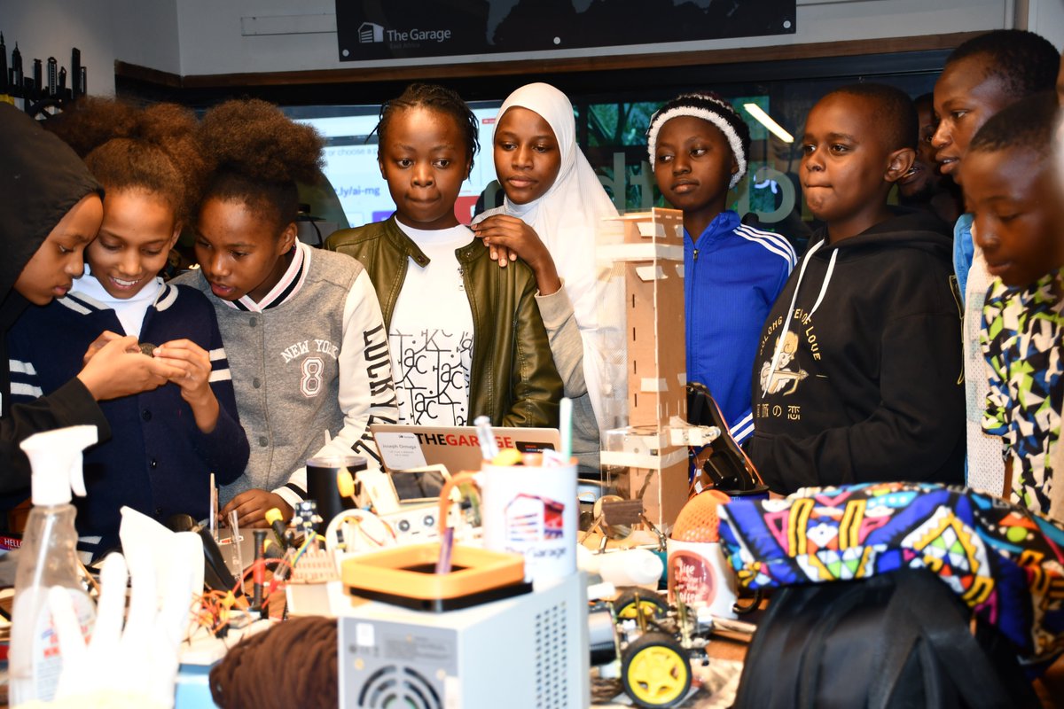 CodeYetu's tweet image. ✨ During the Learn & Build: A Microsoft Garage Tour, kids dove into 3D modeling & printing, explored the Microsoft Garage, and met amazing @MicrosoftADC devs who volunteered their time!
So much inspiration, learning, and fun packed in one day! 💙
#KidsThatCode #MicrosoftGarage