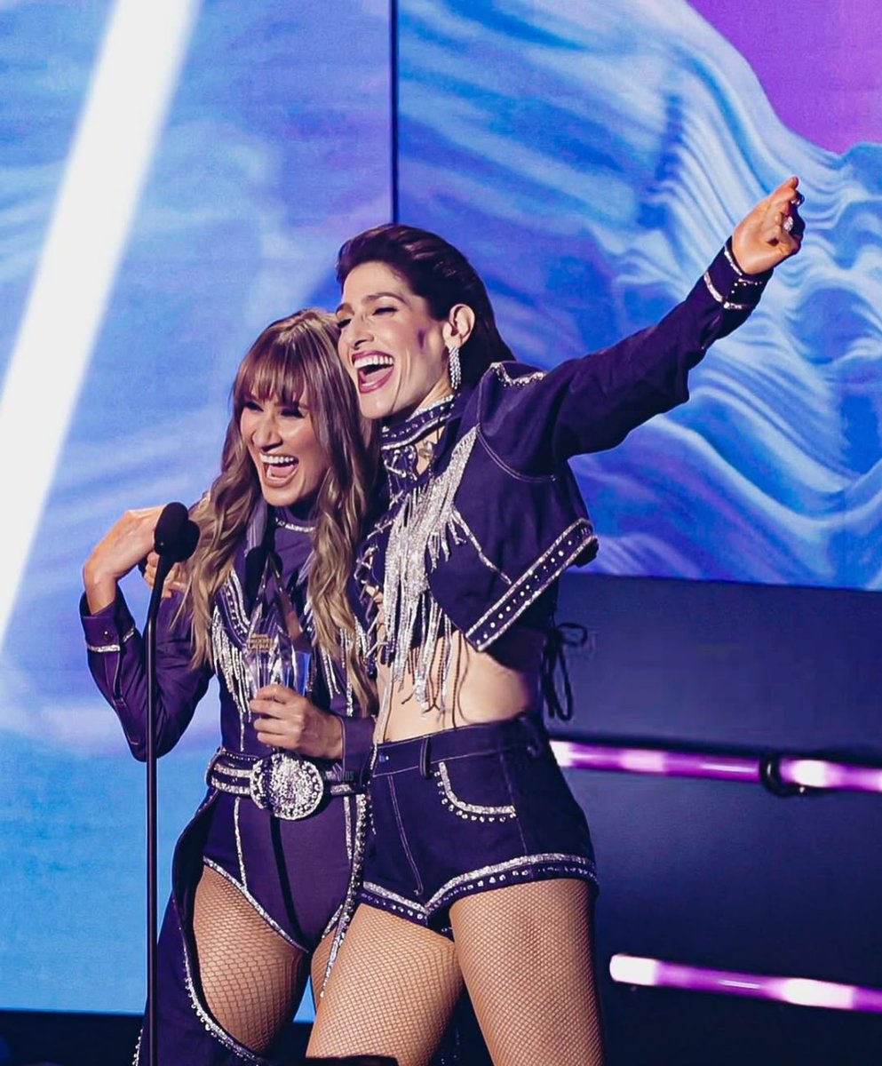 Ha*Ash (@haashoficial) on Twitter photo Nuestra carrera ha sido como una cadena, cada persona que ha creído en nosotras es un eslabón. A <a href="/sonymusicmexico/">Sony Music México</a> y <a href="/seitrack/">OCESA Seitrack</a> que llevamos caminando de la mano desde el principio de nuestra carrera y aquí seguimos. Gracias por ser nuestros aliados arriba y abajo del escenario Nuestra carrera ha sido como una cadena, cada persona que ha creído en nosotras es un eslabón. A <a href="/sonymusicmexico/">Sony Music México</a> y <a href="/seitrack/">OCESA Seitrack</a> que llevamos caminando de la mano desde el principio de nuestra carrera y aquí seguimos. Gracias por ser nuestros aliados arriba y abajo del escenario
