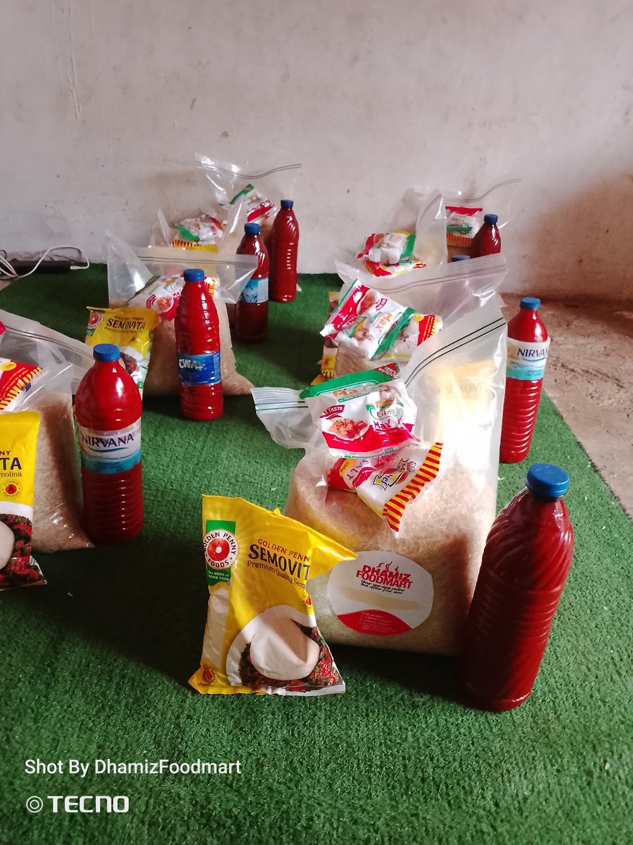 Kareemah_17's tweet image. A closed mouth is a closed destiny,  I need someone to buy this 10,000 foodstuffs package for 10 or more people on the TL 😭😭🙏🙏

100k will feed 10 families 
200k will feed 20 families 

Kindly help me retweet if you come across this 🙏
Tag your odogwu here to come through 🙏