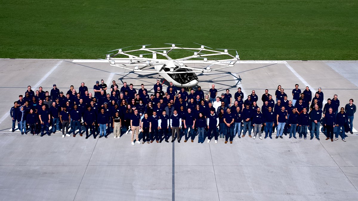 Here's to new beginnings! Volocopter is focused on achieving our mission of sustainable urban air mobility. With Diamond Aircraft Industries, we're entering a new era. Together as one big family, we'll redefine aviation and explore boundless possibilities in the skies! 🚀✈️