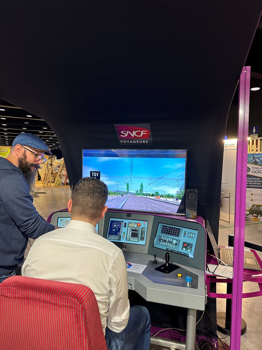 Steph_Dommange's tweet image. 📢 Venez nous rejoindre dès aujourd'hui à l’événement #IciOnAgit à #Nancy !
Découvrez comment l’ensemble des activités du @GroupeSNCF s’engage pour une #MobilitéDurable et un #TransportResponsable dans le #GrandEst 🌱
L’occasion de valoriser les projets portés sur notre…