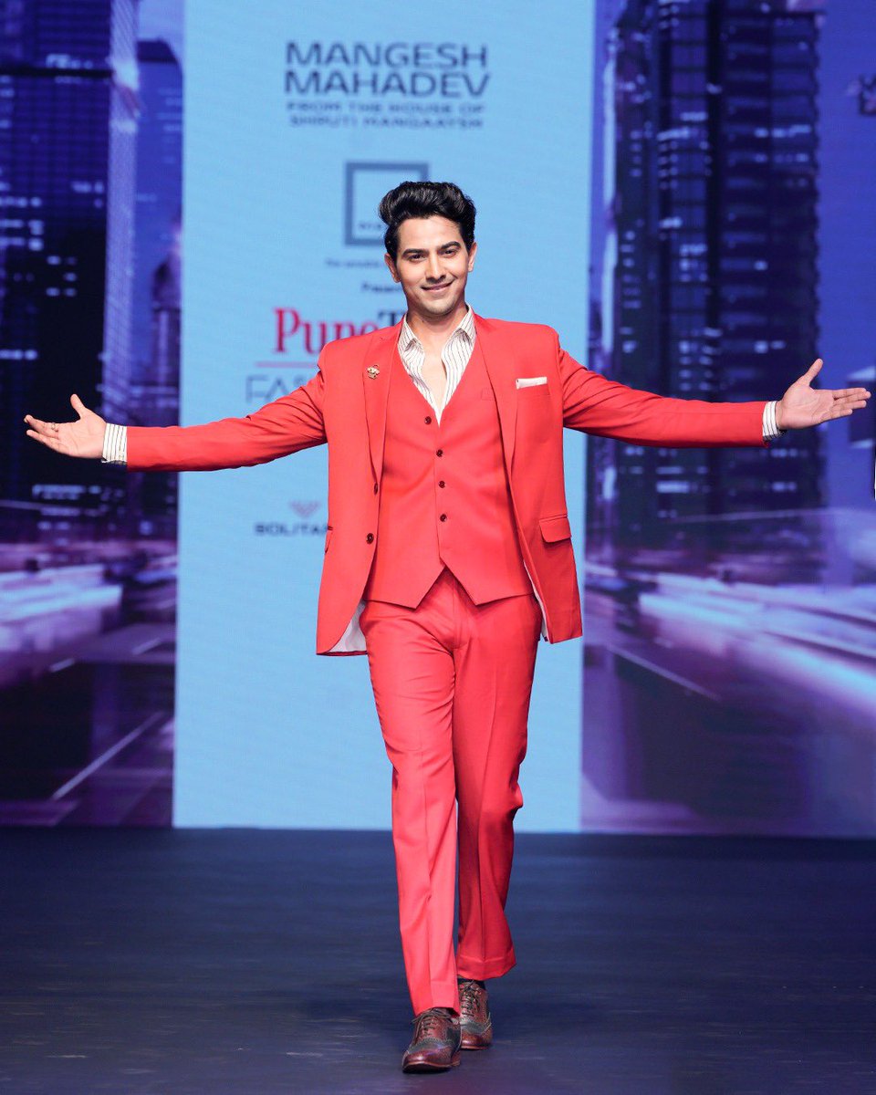 TimesFashionWk's tweet photo. Stealing the spotlight and owning the finale moment Neetu Chandra and Rohit Chandel were the perfect muse for the  Mangesh Mahadev from the House of Shruti Mangaaysh vision.
Grace, strength, and soul — all stitched into one stunning stride down the runway. https://t.co/9FDU1GOCvD