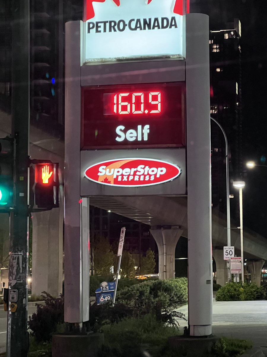 Nicholas Rage tweet media