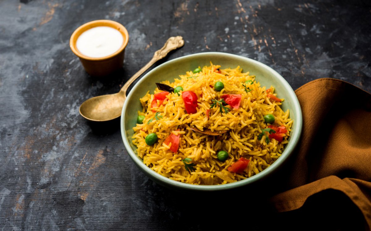 rezeptheft.at/rezepte/djuvec… 
Djuvec Reis ist ein traditionelles, herzhaftes Reisgericht, das aus der reichen kulinarischen Tradition des Balkans stammt und mit seinem einzigartigen Aroma begeistert. 
#rezeptheft #balkanküche