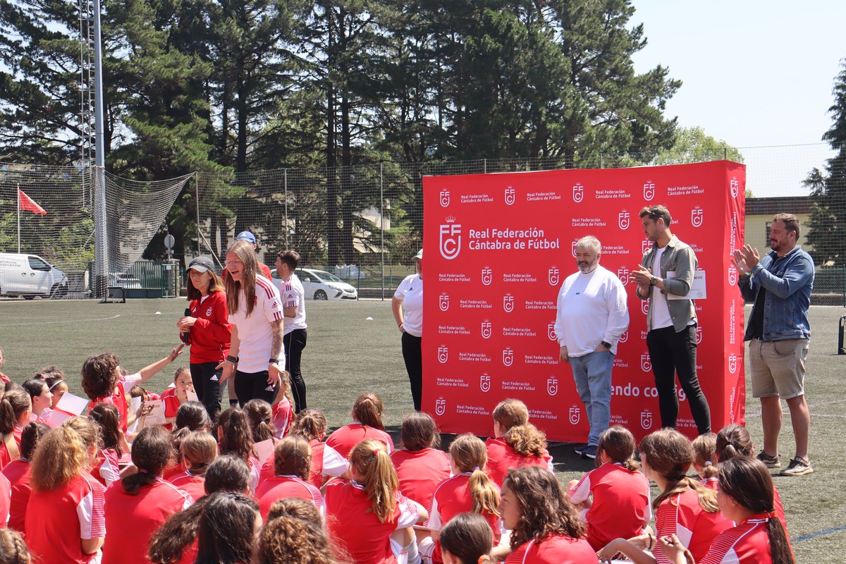 Real Federación Cántabra de Fútbol tweet media