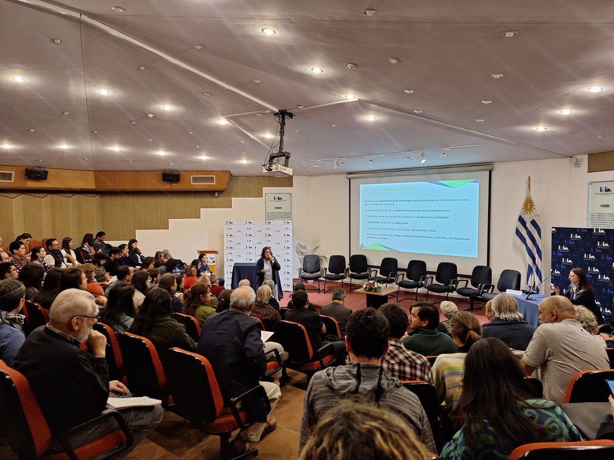 Con una nutrida participación, en el día de ayer se realizó la 1ª Jornada de Producción Familiar en INIA Las Brujas. Se presentaron diferentes proyectos, la visión de las organizaciones nacionales de productores de este sector y de las autoridades institucionales.