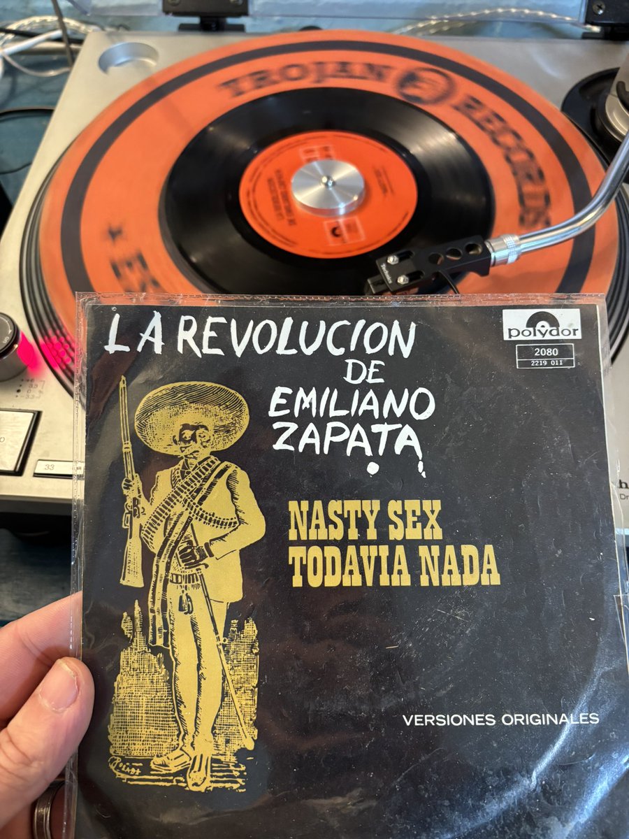 Have been putting off going through the random 7s out back but finding some interesting bits 👍