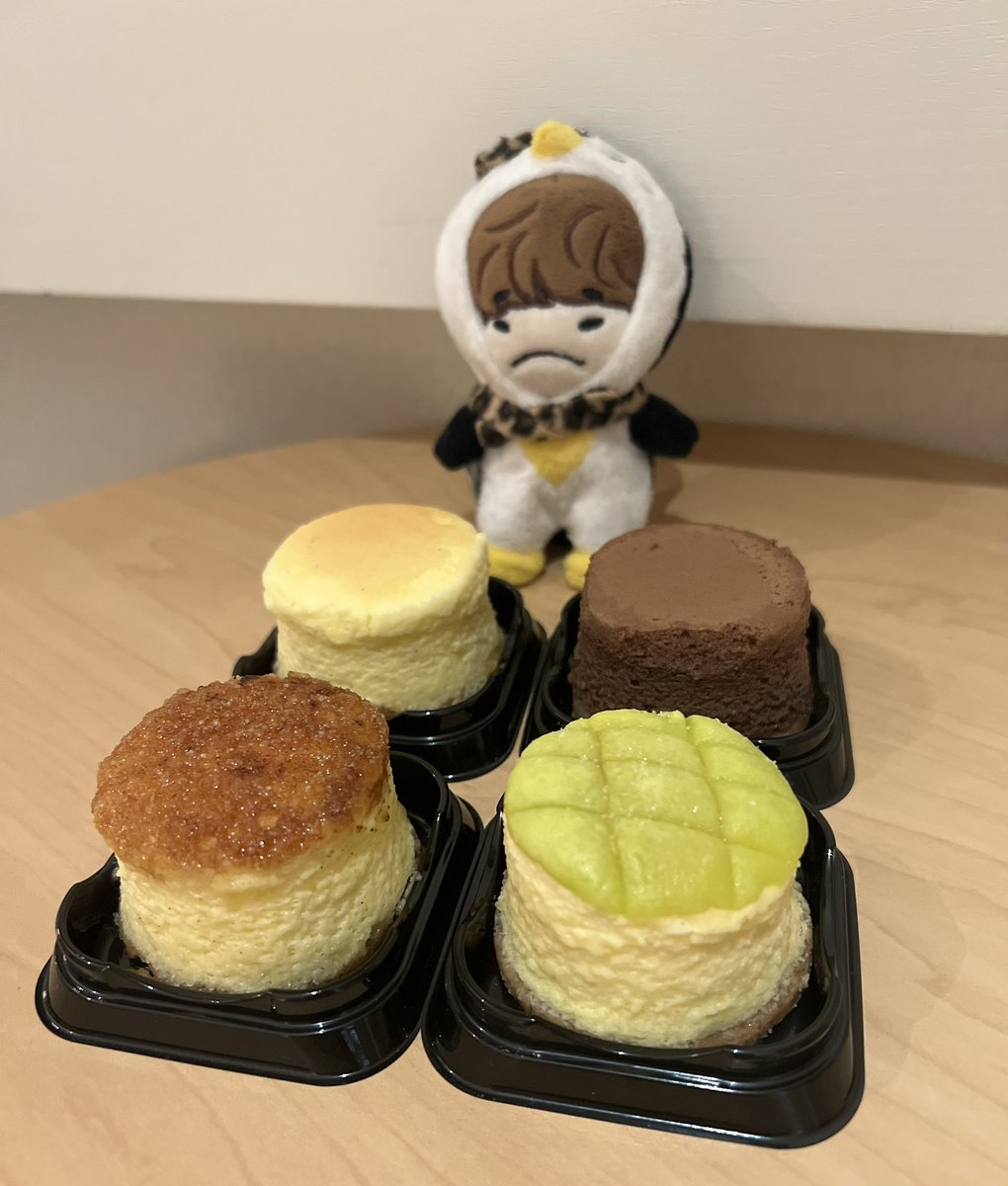 junho_1_2_5's tweet image. #CHEFFLE チーズケーキ
メモ①✍️

私は弘大ヨンナム本店に行きました❣️店舗限定のメロン味があります🍈
⚠️ジュノセットの抹茶味はありません

お店のInstagramに期間限定ショップの情報があります
instagram.com/cheffle_offici…

 #イップニちゃんと旅　
#JUNHO旅