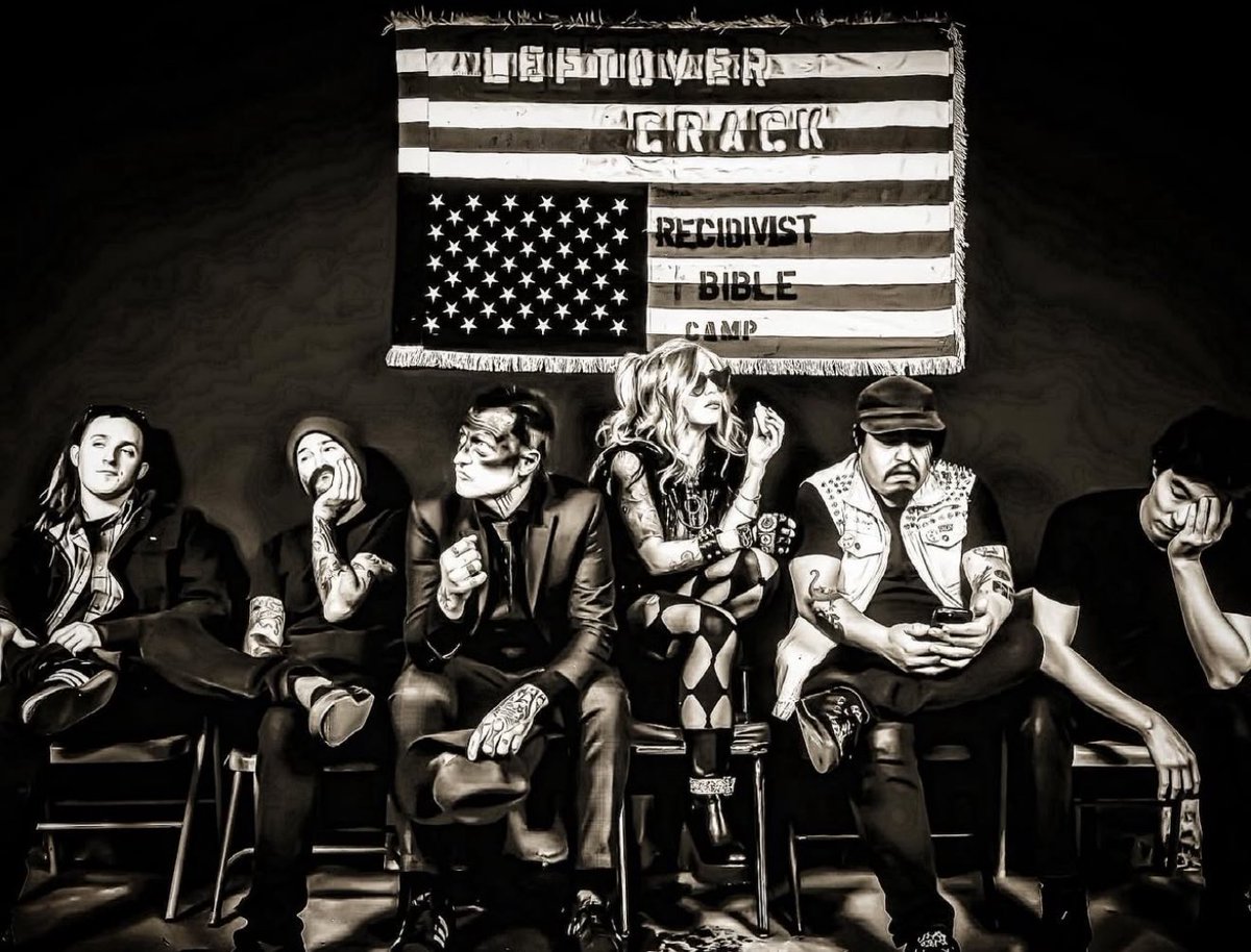 punk_shits's tweet image. Leftöver Crack just dropped a new video for their latest track “White Guilt Atrocity Quilt”, chaotic, charged, and unapologetically political 

📼 youtu.be/E9D7WsND9bE?si…

#LeftoverCrack #NewPunk #WhiteGuiltAtrocityQuilt #PunkNews