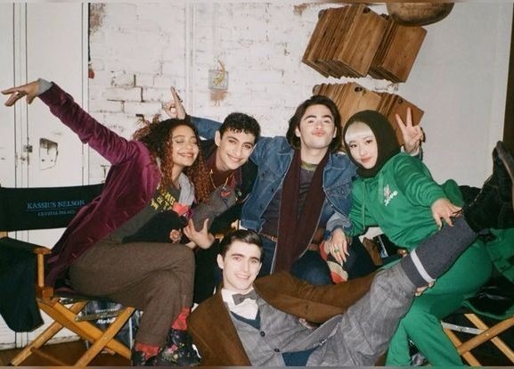 Happy 1 Year of Dead boy detectives! 🔍 Share your impression of the series when you first began to watch!