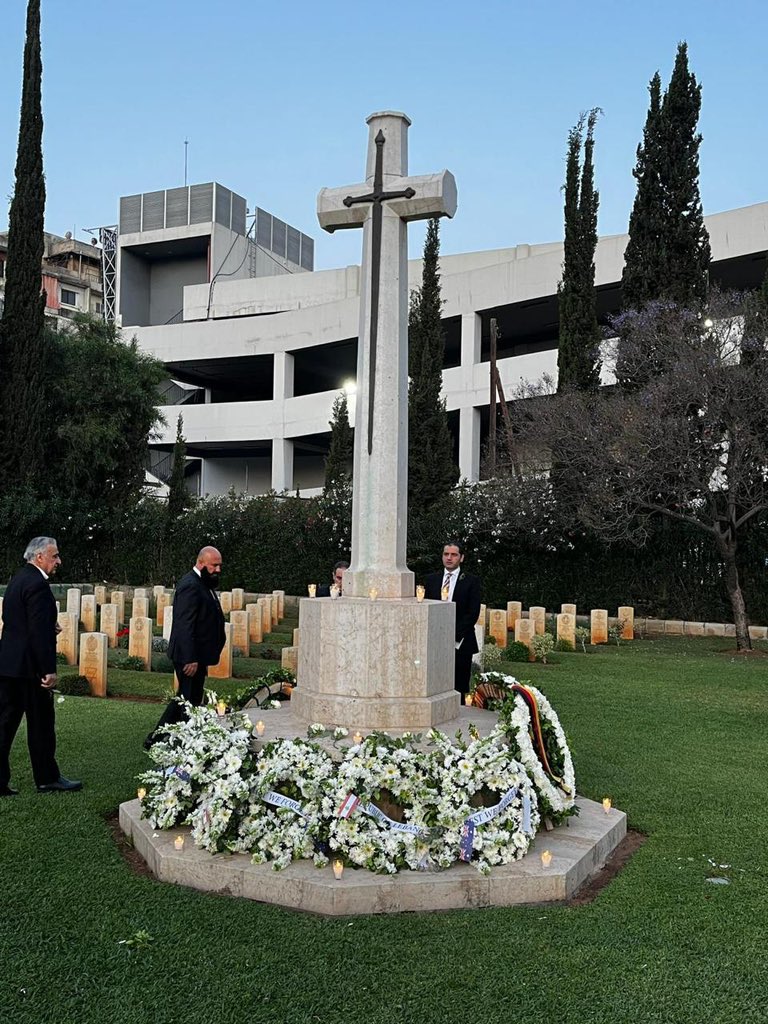 This morning, honoured to commemorate the memory of all the fallen at the ANZAC Day Dawn Service at Beirut CWGC Cemetery. 🇦🇺🇫🇷🇮🇳🇮🇪🇳🇿🇹🇷🇬🇧
At the going down of the Sun, and in the morning, we will remember them.

#AnzacDay2025 #Lestweforget