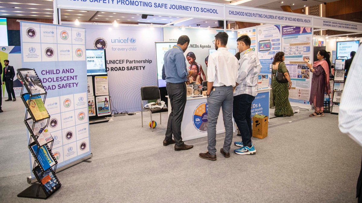 UNICEFIndia's tweet image. 🔵World Health Summit Regional Meeting in New Delhi🔵
An informative Day 1 at #WHSNewDelhi2025 with UNICEF participation in key sessions, including discussions on India's newborns, leveraging professional associations for SDG acceleration, inclusive early childhood development,…