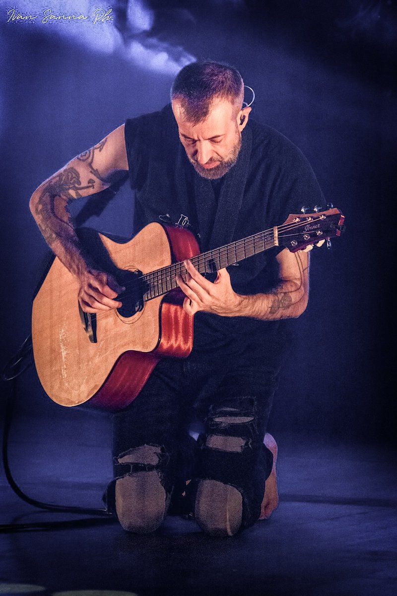 UK tour starts next week in Sheffield then Grimsby. I've listened to as many of the musicians who applied for support slots as I could manage (there were 299 of you!) My manager Natasha is contacting THE CHOSEN ONES now. Everyone else: Just come to a gig!