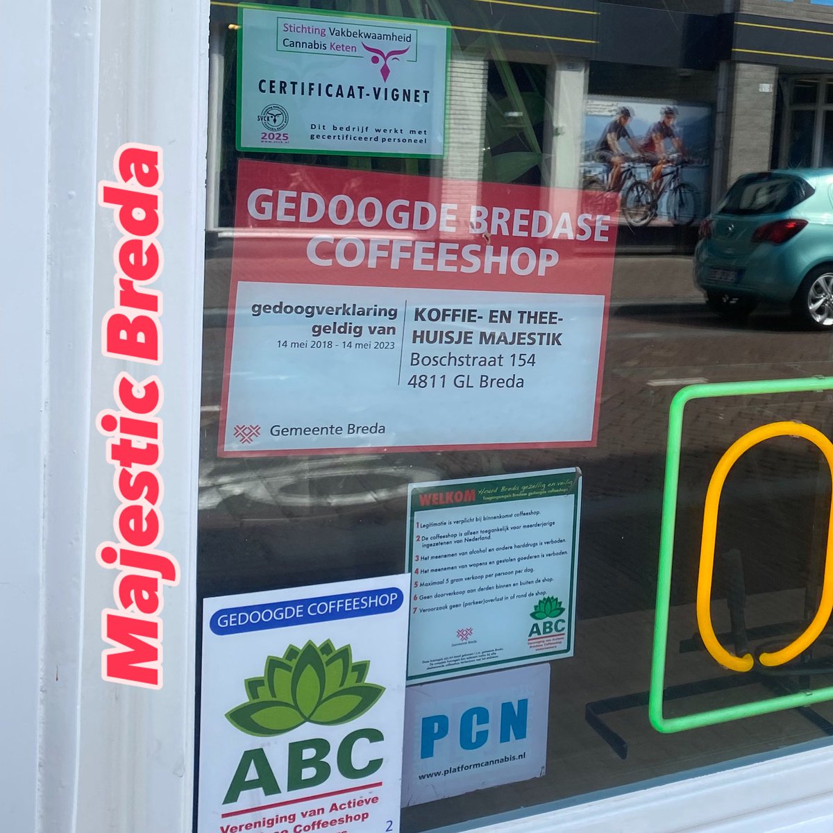Wij komen op locatie voor de coffeeshopcursus! 🫅👸🏻 Vandaag een inn-company training bij @coffeeshopmajestic Breda. 💚🍀🔥🥇#wietproef #cannabis #wietexperiment