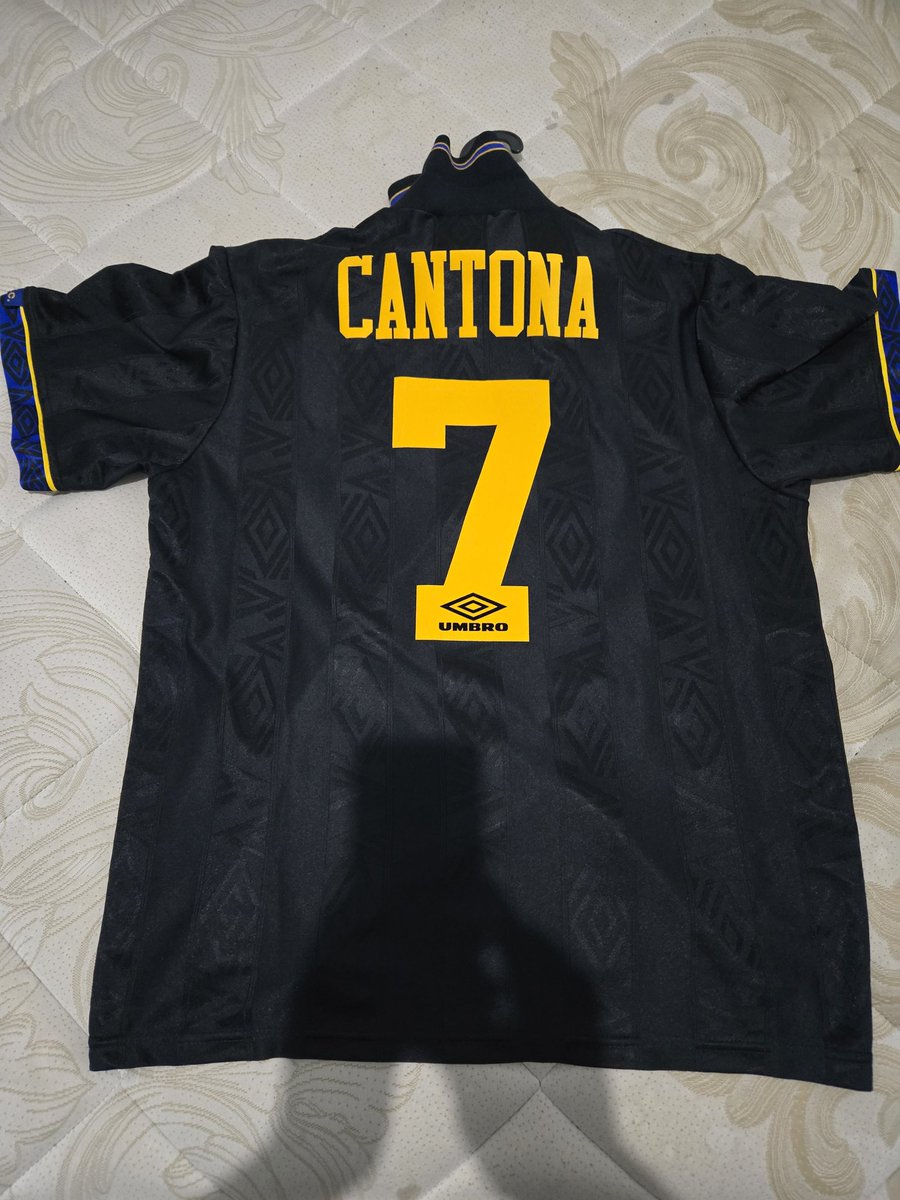 Prodigyku's tweet image. Hi @classicshirts  I have received the jersey. The jersey is great, thank you.