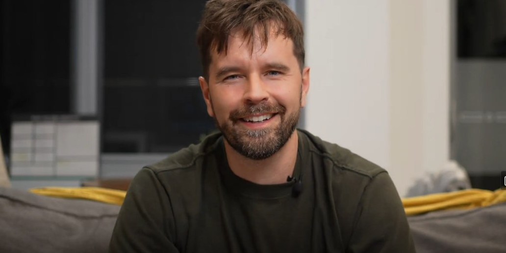 CendonMabel's tweet photo. #FridayGraham Good day @GrahamWardle and fans.
My dear Graham, it's not only wonderful to see and listen to your wisdom and sound advice, but also to SEE YOU SO HAPPY AND SO FULL OF PROJECTS 🥰. What a joy to see you so happy in Australia. We wish you the best ..God bless you🙏 https://t.co/9QqfMuthbI